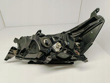 Laden Sie das Bild in den Galerie-Viewer, Frontscheinwerfer Toyota Hilux VIII 0K-56 2015-N1 LED Rechts Headlight SCH2909030286ns