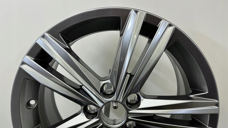 1x Alufelge 16 Zoll 6.5" 5x100 47ET Glanz Grau 2G0601025AA VW Rim Wheel FEL7479209805cm