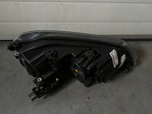 Laden Sie das Bild in den Galerie-Viewer, Frontscheinwerfer Seat Alhambra 7N5941751 Xenon Links Scheinwerfer Headlight