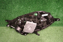 Laden Sie das Bild in den Galerie-Viewer, Frontscheinwerfer Maserati I 06701588610 Rechts Scheinwerfer Headlight SCH5205585475mv