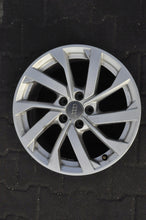 Laden Sie das Bild in den Galerie-Viewer, 1x Alufelge 16 Zoll 6.5&quot; 5x100 40ET 82A6011025B Audi Rim Wheel