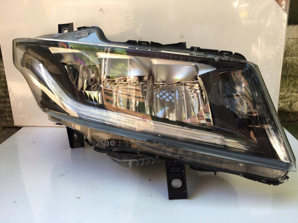 Frontscheinwerfer Iveco I Rechts Scheinwerfer Headlight SCH3426414913pi