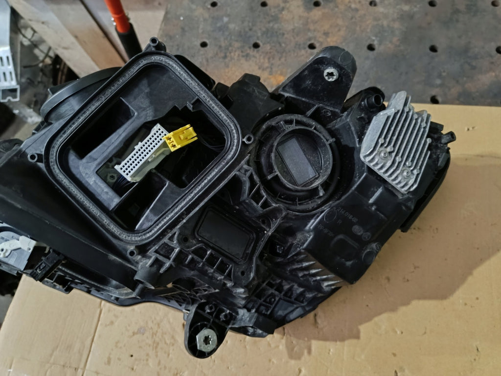 Frontscheinwerfer Mercedes-Benz W205 A2059064206 LED Rechts Headlight SCH9930218504sd
