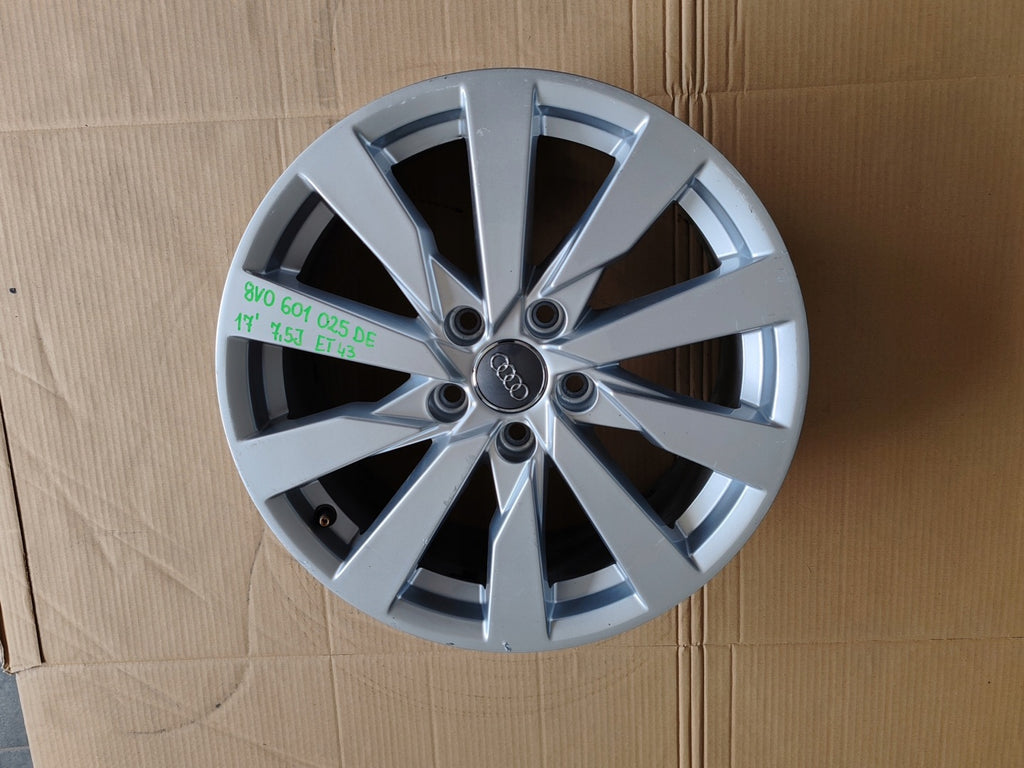 1x Alufelge 17 Zoll 7.5" 5x112 43ET Glanz Silber 8V0601025DE Audi A3 Rim Wheel FEL4771864763fh