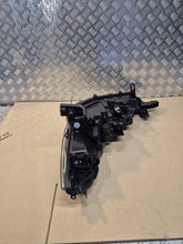 Laden Sie das Bild in den Galerie-Viewer, Frontscheinwerfer Toyota Corolla Rechts Scheinwerfer Headlight SCH3010192646cb