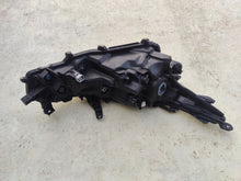 Laden Sie das Bild in den Galerie-Viewer, Frontscheinwerfer Toyota Corolla 19345F 81150-02T31-00 236544581 LED Links