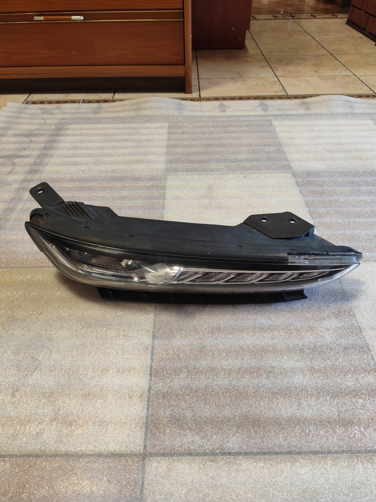 Frontscheinwerfer Hyundai Kona 92202-J90 Rechts Scheinwerfer Headlight SCH3743219293xr