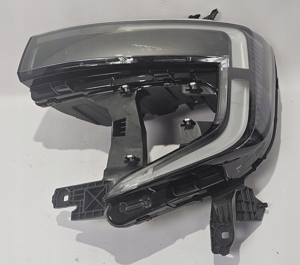Frontscheinwerfer Nissan Interstar Master III 260609073R Links Headlight SCH4075001326rk