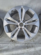 Load image into Gallery viewer, 4x Alufelge 17 Zoll 7.5" 5x120 52ET 6856065 BMW F39 F48 Rim Wheel FEL5872182207yy