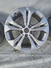 Laden Sie das Bild in den Galerie-Viewer, 4x Alufelge 17 Zoll 7.5" 5x120 52ET 6856065 BMW F39 F48 Rim Wheel FEL5872182207yy