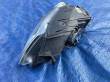 Load image into Gallery viewer, Frontscheinwerfer VW Passat 3C0941752G Bi-Xenon Rechts Scheinwerfer Headlight SCH3977723977be