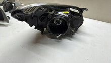 Laden Sie das Bild in den Galerie-Viewer, Frontscheinwerfer Saab 9-3 12770145 Xenon Links Scheinwerfer Headlight SCH4556723781bw