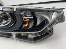 Laden Sie das Bild in den Galerie-Viewer, Frontscheinwerfer Toyota Yaris 9922681017 9922681010 Rechts Headlight SCH8582052254tm