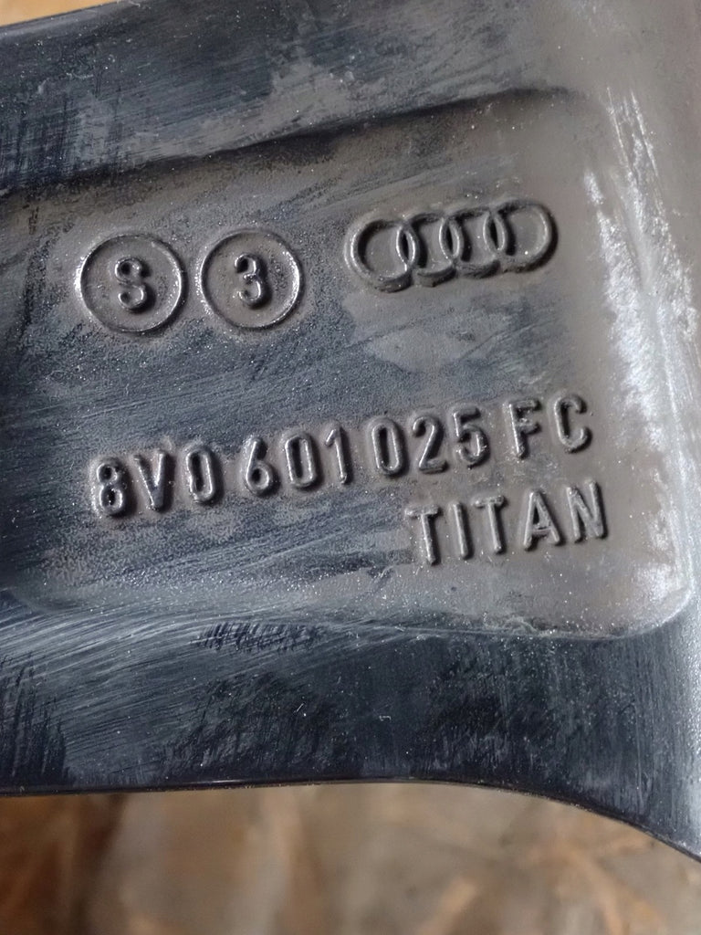 1x Alufelge 19 Zoll 8.5" 5x112 53ET 8V0601025FD Audi A3 Rim Wheel