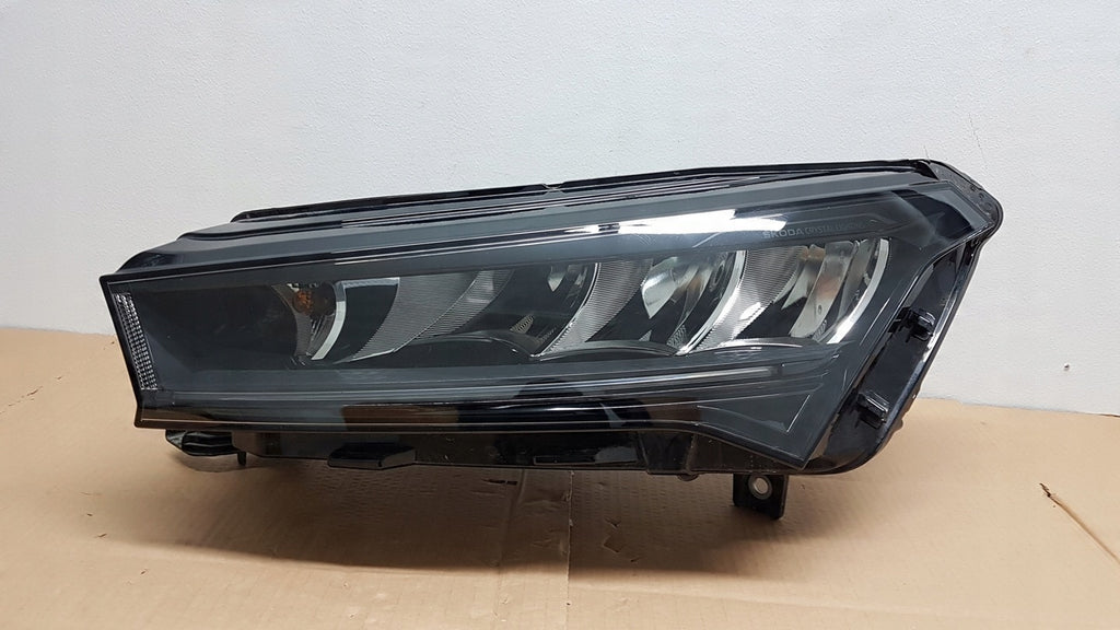 Frontscheinwerfer Skoda Enyaq 5LB941015F Full LED Links Scheinwerfer Headlight