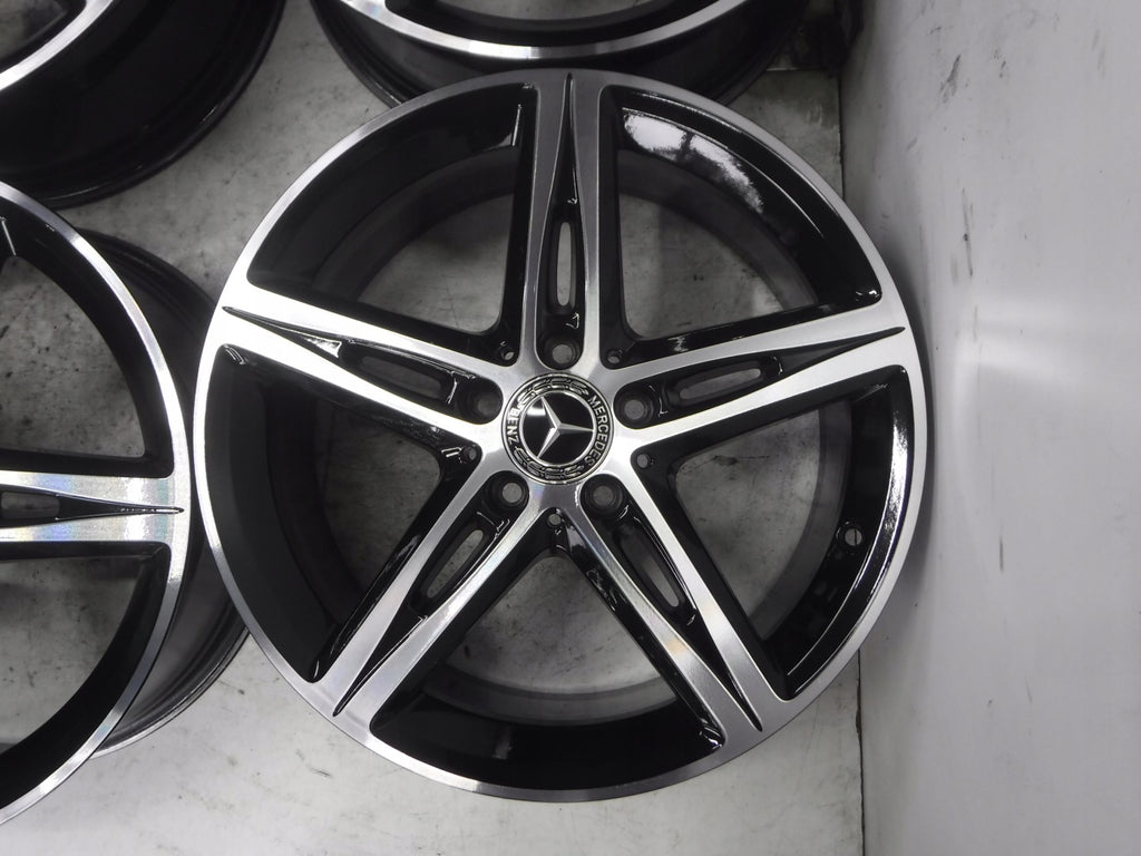 4x Alufelge 18 Zoll 7.5" 5x112 49ET Glanz Schwarz A1774010700 Mercedes-Benz W177 FEL9907796824oo
