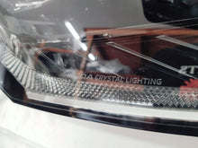 Laden Sie das Bild in den Galerie-Viewer, Frontscheinwerfer Skoda Octavia IV 5E4941016B Rechts Scheinwerfer Headlight SCH2758298837yu