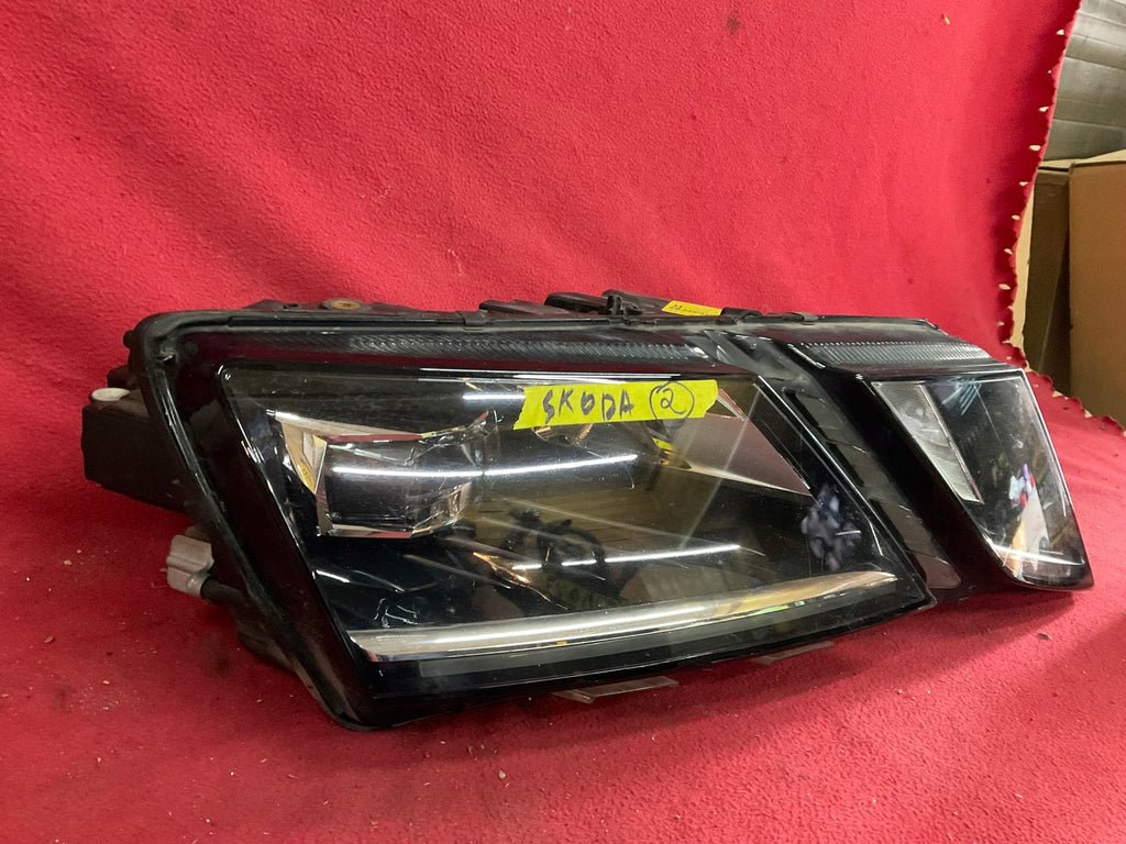 Frontscheinwerfer Skoda Octavia III 5E1941018F LE15A6369 Rechts Headlight SCH5225909251fe