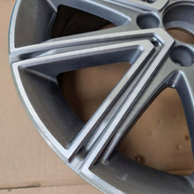 Load image into Gallery viewer, 1x Alufelge 17 Zoll 7.5&quot; 5x112 42ET Graphit A1724011402 Mercedes-Benz Slk