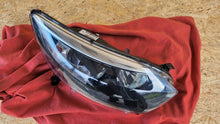 Load image into Gallery viewer, Frontscheinwerfer Renault Captur 260100855R Rechts Scheinwerfer Headlight