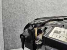 Laden Sie das Bild in den Galerie-Viewer, Frontscheinwerfer VW Touareg 7P1941033 Xenon Links Scheinwerfer Headlight SCH1381154822is