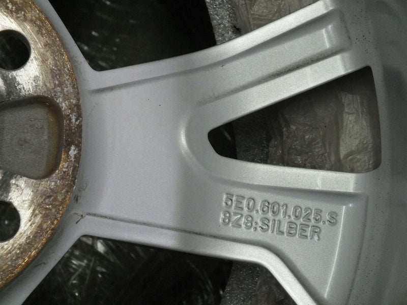 1x Alufelge 17 Zoll 7.0" 5x112 45ET Glanz Silber 5E0601025 Skoda Rim Wheel