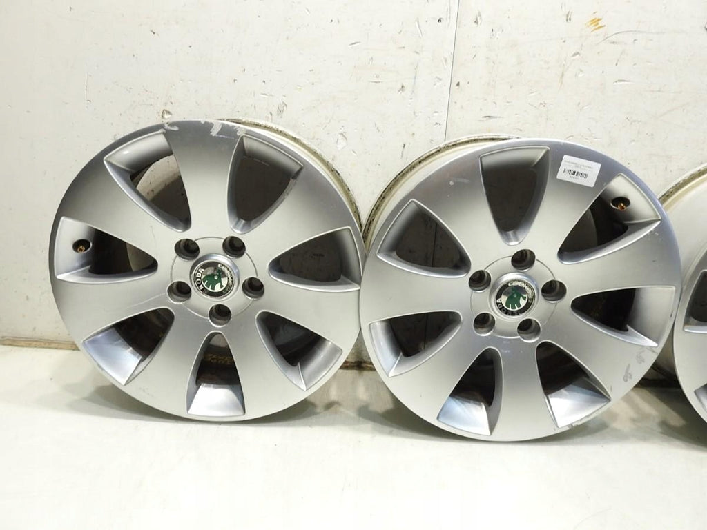4x Alufelge 16 Zoll 7.0" 5x112 45ET Glanz Silber 3T0601025 Skoda Superb Ii FEL7967440793fc