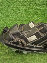 Laden Sie das Bild in den Galerie-Viewer, Frontscheinwerfer Kia Ceed 92102-J7300 LED Rechts Scheinwerfer Headlight SCH7674143401wb