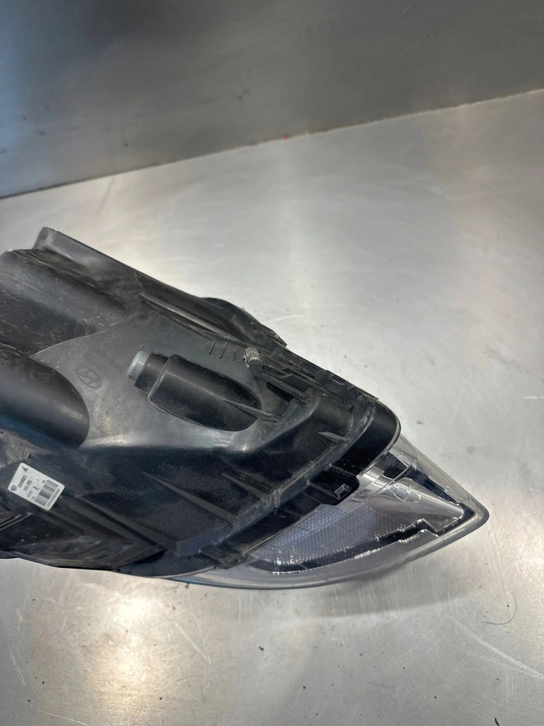 Frontscheinwerfer Hyundai I20 921024P000 01031099900010 Rechts Headlight