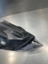 Load image into Gallery viewer, Frontscheinwerfer Hyundai I20 921024P000 01031099900010 Rechts Headlight