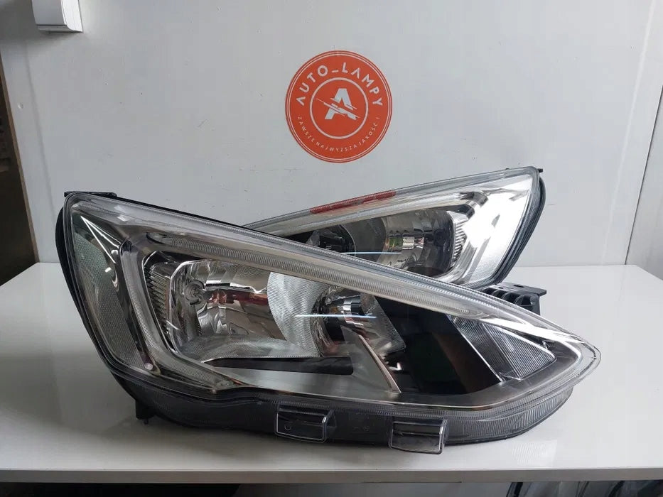 Frontscheinwerfer Ford Focus JX7B-13W030-AE JX7B-13W29-AE LED Rechts oder Links