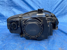 Load image into Gallery viewer, Frontscheinwerfer Audi A4 B7 8E0941003BM Xenon Links Scheinwerfer Headlight