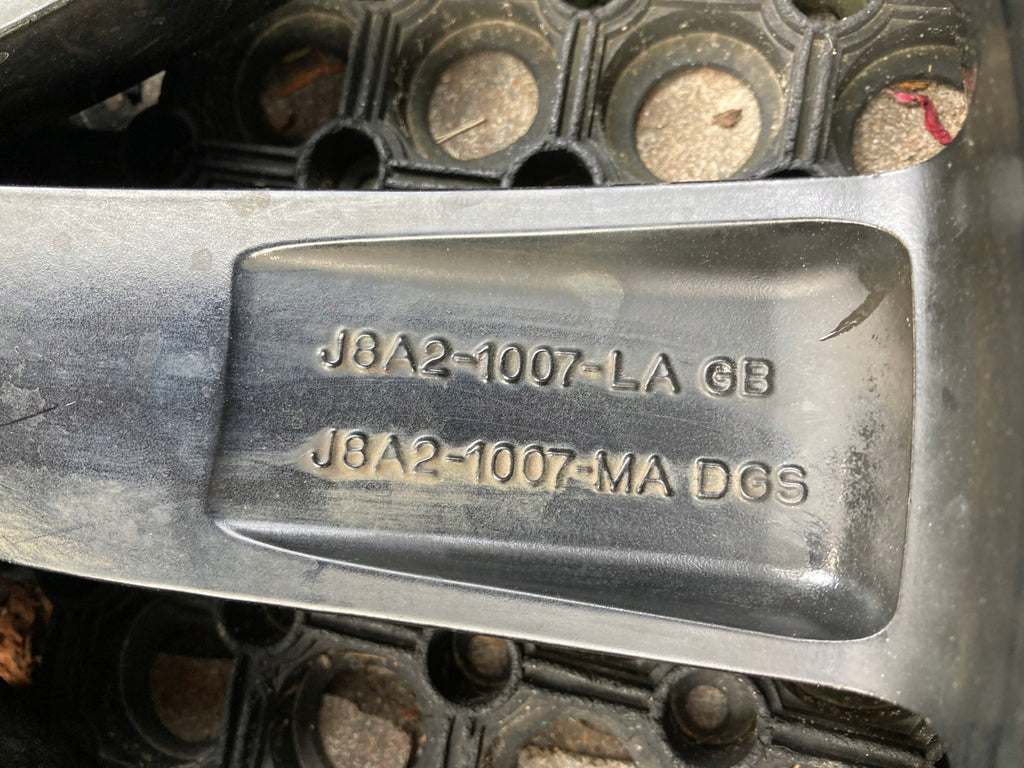 1x Alufelge 21 Zoll 8.5" 5x120 45ET J8A2-1007-LA Land Rover Range Velar FEL5000650485sp