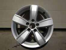 Load image into Gallery viewer, 1x Alufelge 16 Zoll 6.5" 5x112 44ET Glanz Silber 5C0071496 VW Beetle Rim Wheel FEL6794499765ke