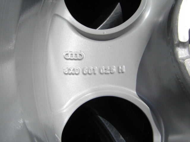 1x Alufelge 15 Zoll 6.5" 5x100 34ET Glanz Silber 8X0601025H Audi A2 A1 Rim Wheel FEL5110832782fw
