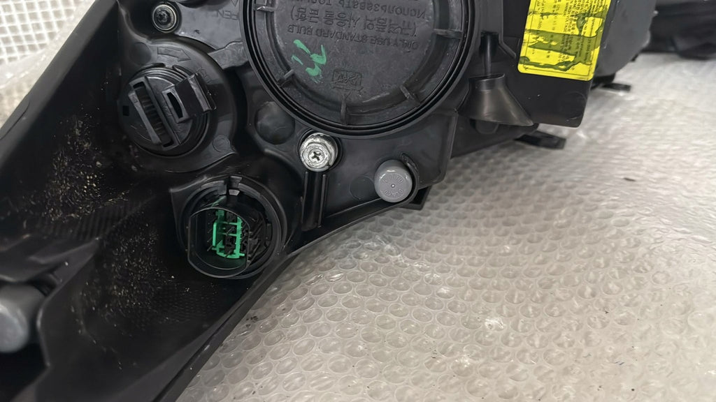 Frontscheinwerfer Kia Ceed Xenon Ein Stück (Rechts oder Links) Headlight