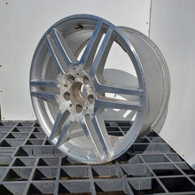 Load image into Gallery viewer, 1x Alufelge 18 Zoll A2074011402 Mercedes-Benz A207 W212 Rim Wheel FEL9943929422tw