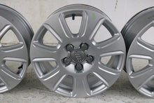 Laden Sie das Bild in den Galerie-Viewer, 1x Alufelge 16 Zoll 6.5&quot; 5x112 33ET Glanz Silber 8U0601025 Audi A4 Q3 Rim Wheel