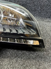 Laden Sie das Bild in den Galerie-Viewer, Frontscheinwerfer Renault Megane III 260101010R LED Rechts Headlight SCH4825624144ao