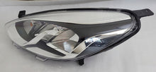 Laden Sie das Bild in den Galerie-Viewer, Frontscheinwerfer Ford Fiesta VII H1BB-13W030-AE Links Scheinwerfer Headlight SCH5523198526uo