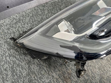 Laden Sie das Bild in den Galerie-Viewer, Frontscheinwerfer Renault Master Megane IV I Kombi 260108478R LED Rechts SCH1293044223po