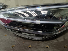 Laden Sie das Bild in den Galerie-Viewer, Frontscheinwerfer Hyundai I30 III 92101G4600 LED Links Scheinwerfer Headlight SCH5497580736oq