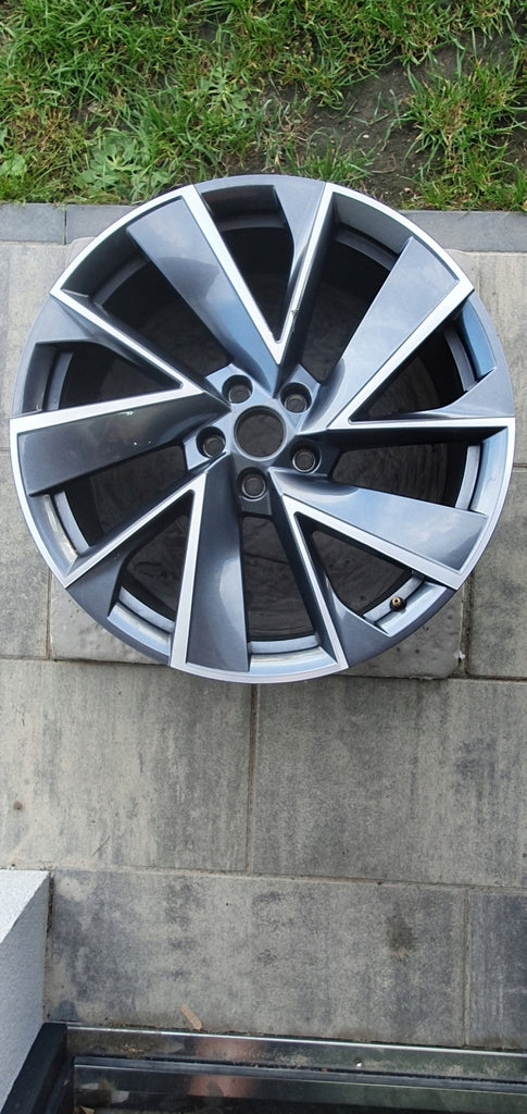 1x Alufelge 20 Zoll 9.0" 5x112 42ET Glanz Graphit 5LA601025 Mg Karoq Enyaq FEL8354288266vb