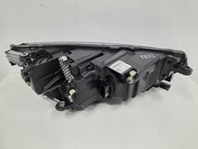 Laden Sie das Bild in den Galerie-Viewer, Frontscheinwerfer Skoda Octavia IV 5E4941035 Links Scheinwerfer Headlight SCH5744532681ic