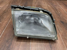 Laden Sie das Bild in den Galerie-Viewer, Frontscheinwerfer Mercedes-Benz Sl R129 1298206861 Rechts Scheinwerfer Headlight SCH2226595674qs