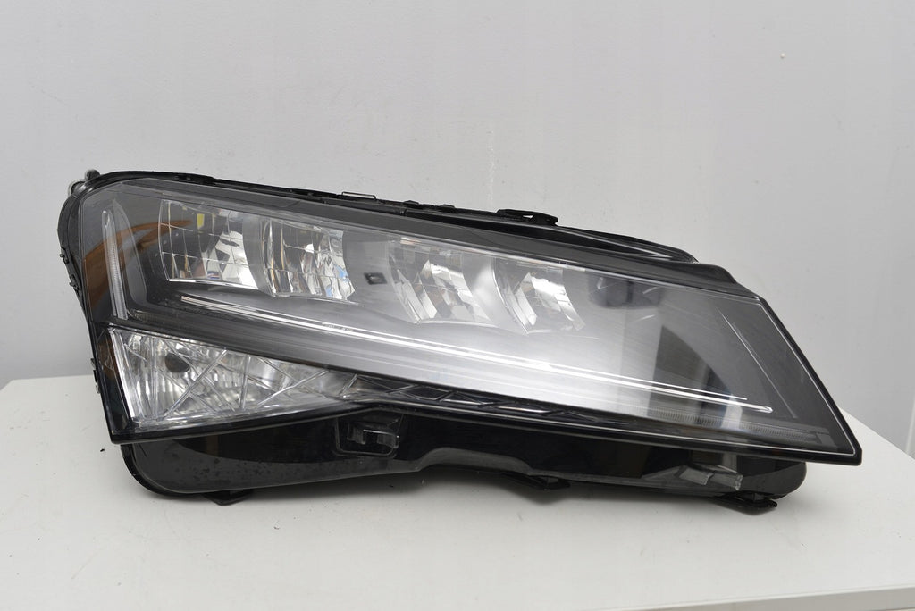 Frontscheinwerfer Skoda Superb III 3V1941016C LED Rechts Scheinwerfer Headlight