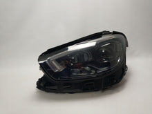 Laden Sie das Bild in den Galerie-Viewer, Frontscheinwerfer Mercedes-Benz W213 A2139061705 Ein Stück (Rechts oder Links) SCH8241417865mg