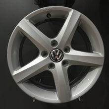 Laden Sie das Bild in den Galerie-Viewer, 4x Alufelge 16 Zoll 6.5" 5x112 42ET Glanz Silber 3AA071496 VW Passat Jetta FEL2760861311aa
