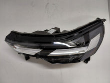 Laden Sie das Bild in den Galerie-Viewer, Frontscheinwerfer Renault Captur II 260606466R Full LED Links Headlight SCH1530329310ks