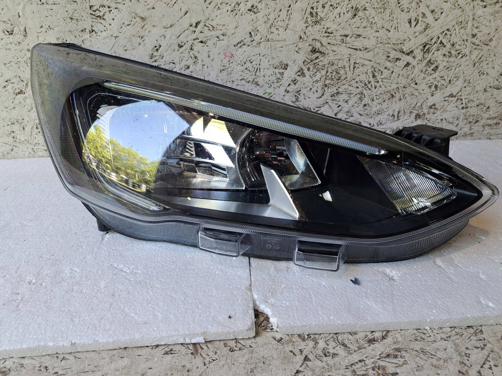 Frontscheinwerfer Ford Focus MX7B-13E014-CC Halogen Rechts Headlight